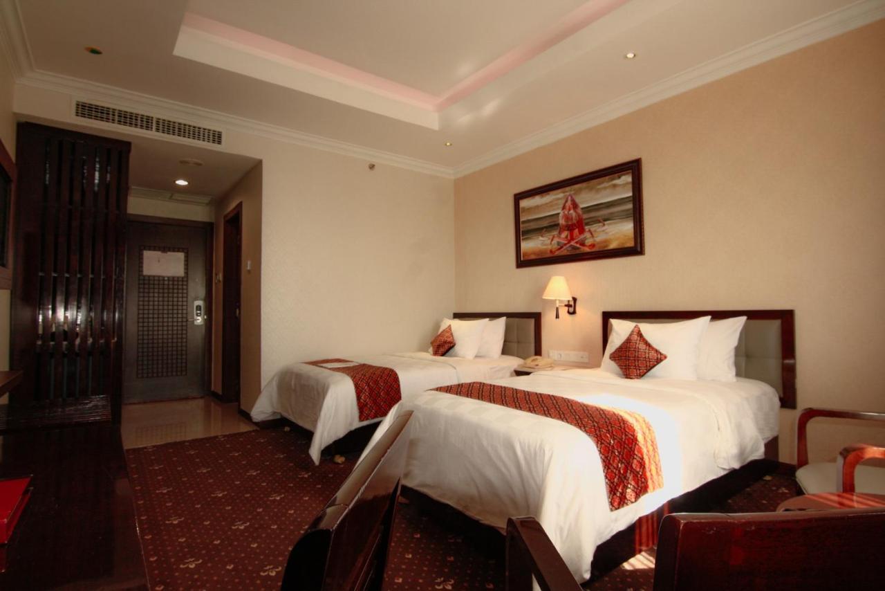 Hermes Palace Hotel Banda Aceh Exteriör bild