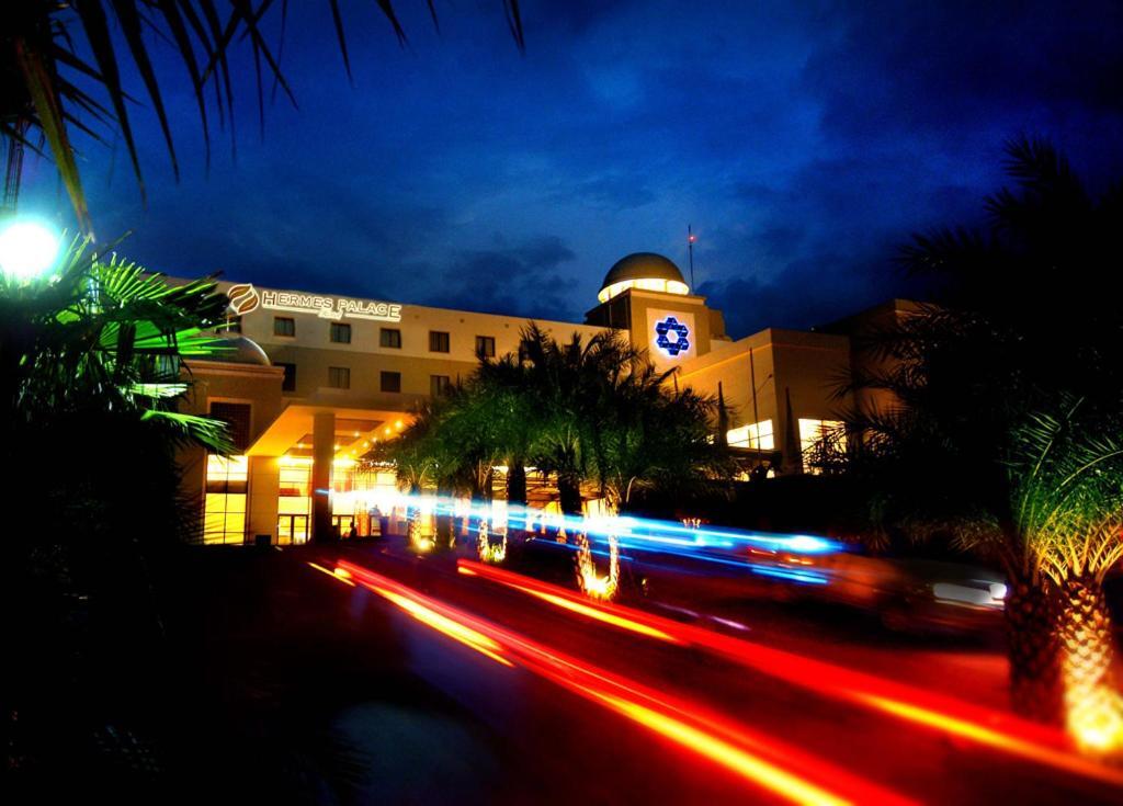 Hermes Palace Hotel Banda Aceh Exteriör bild