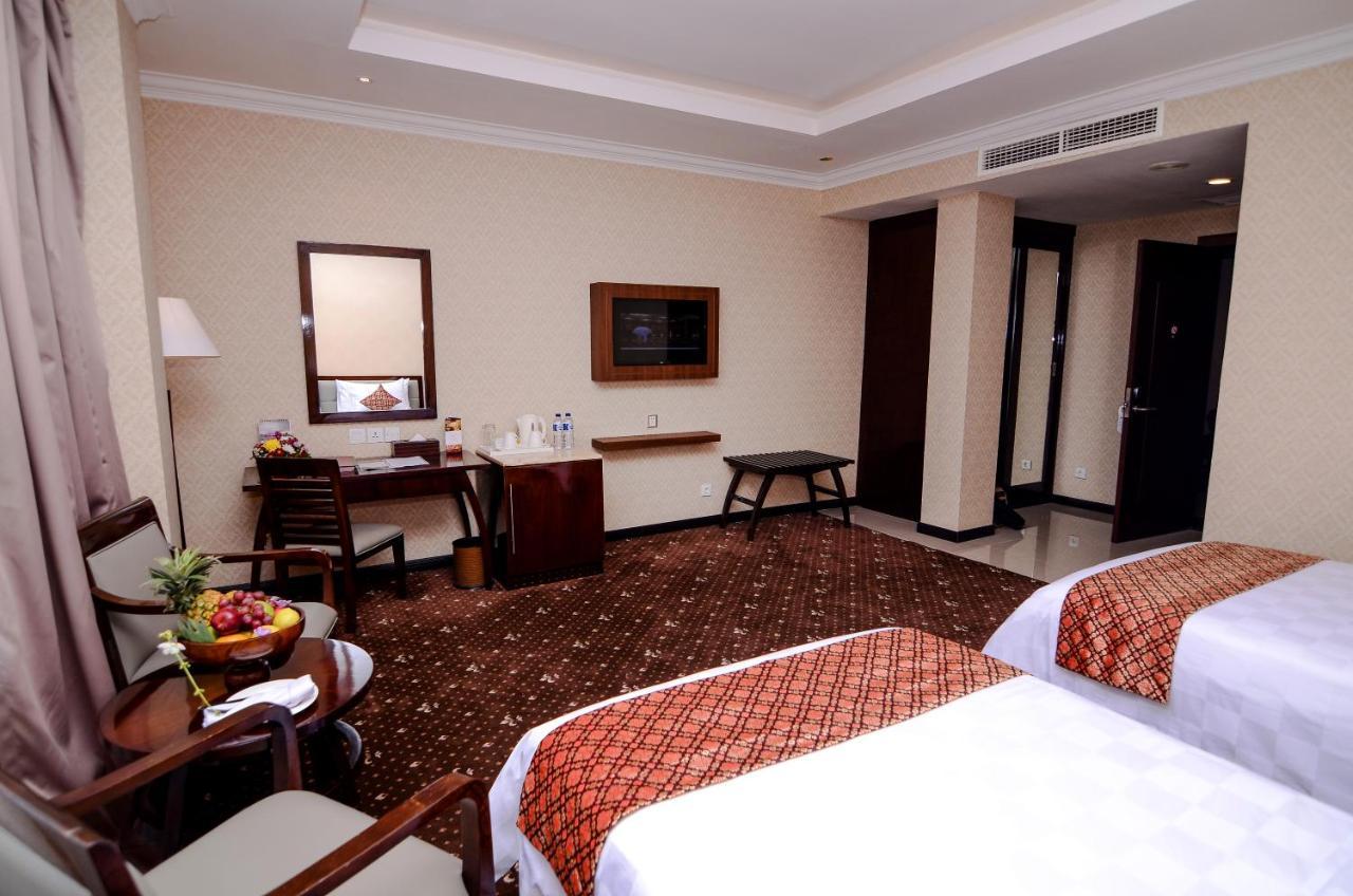 Hermes Palace Hotel Banda Aceh Exteriör bild